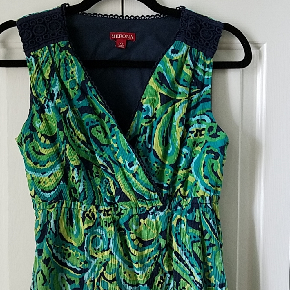 Dress - Picture 3 of 4